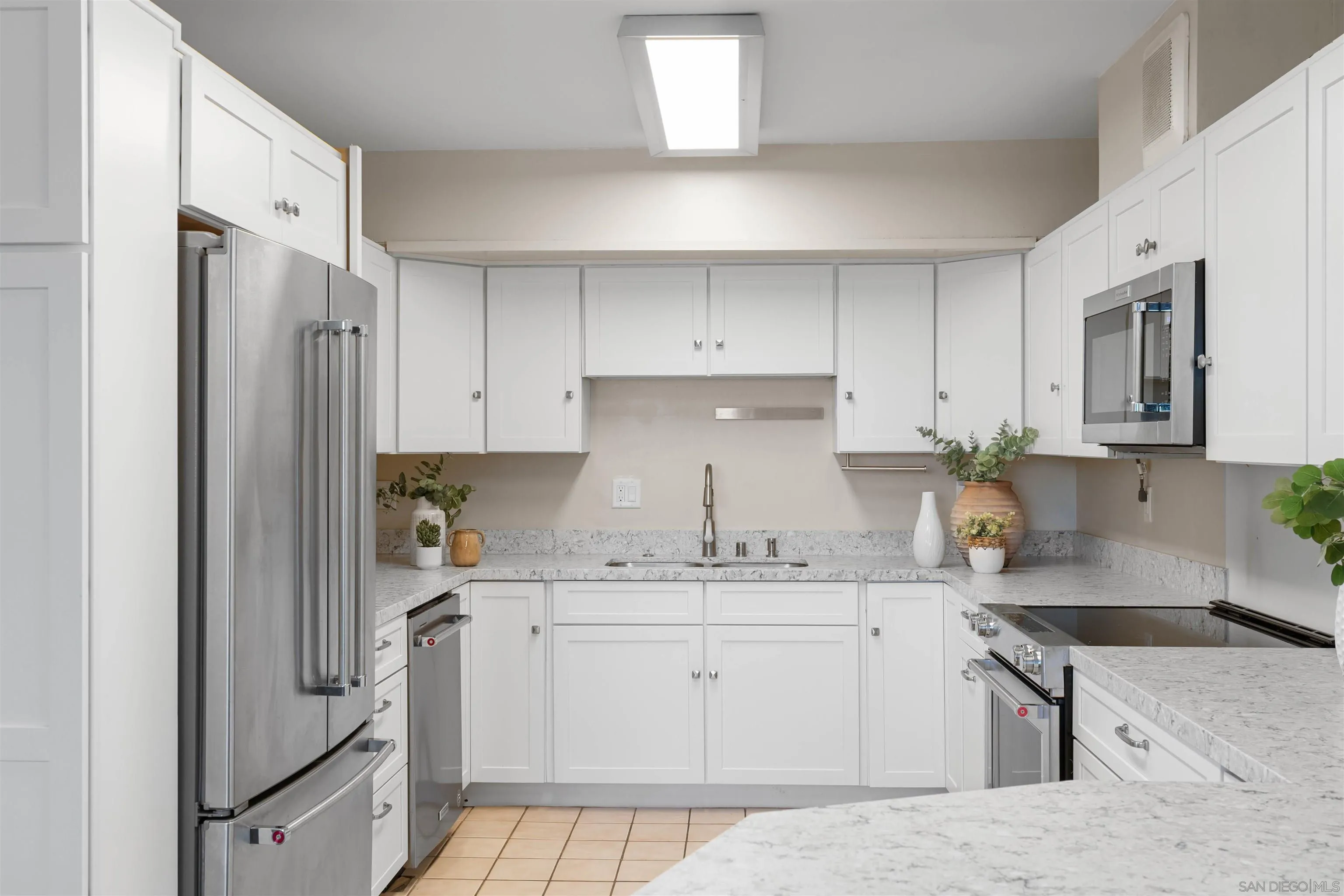 4900 Rosehedge Dr Unit 415