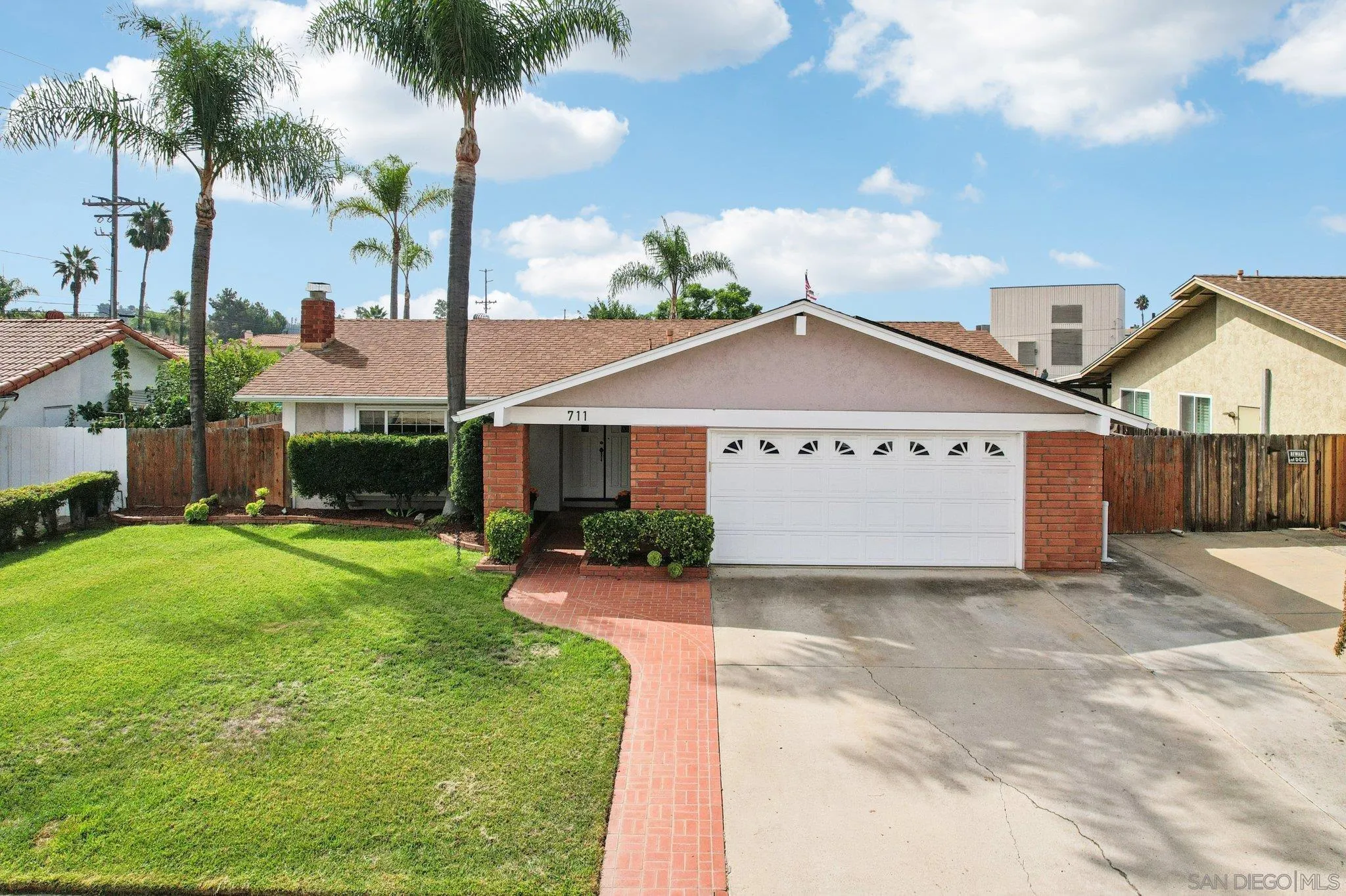 711 Danica Pl