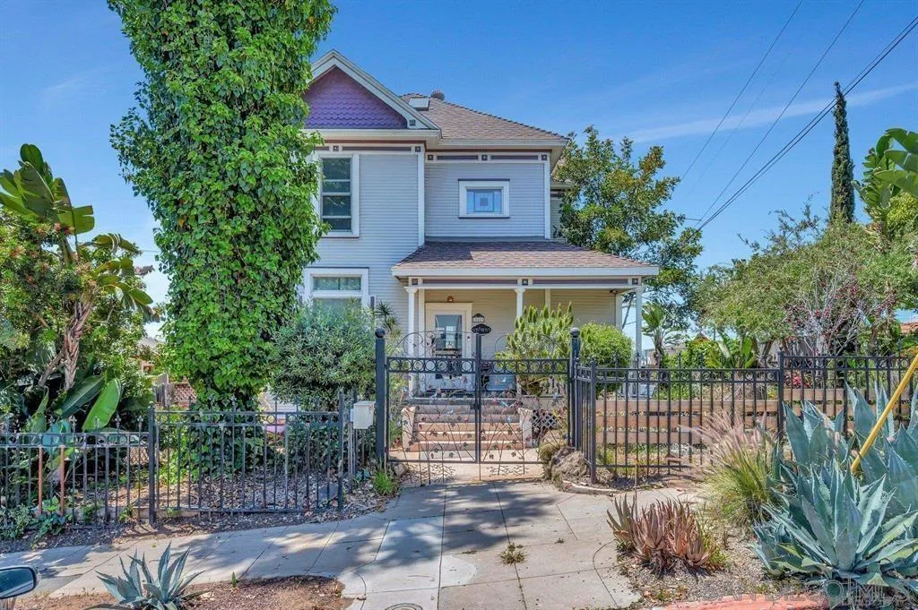 2068 Front St, San Diego