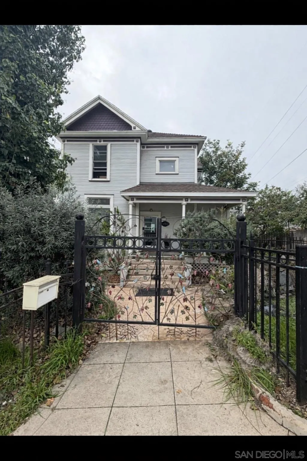 2068 Front St, San Diego