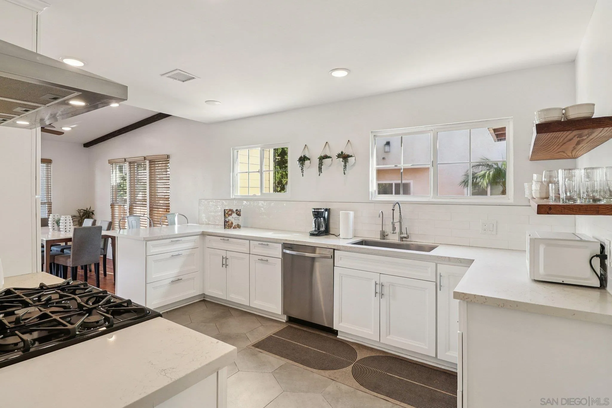 4851 Narragansett Ave