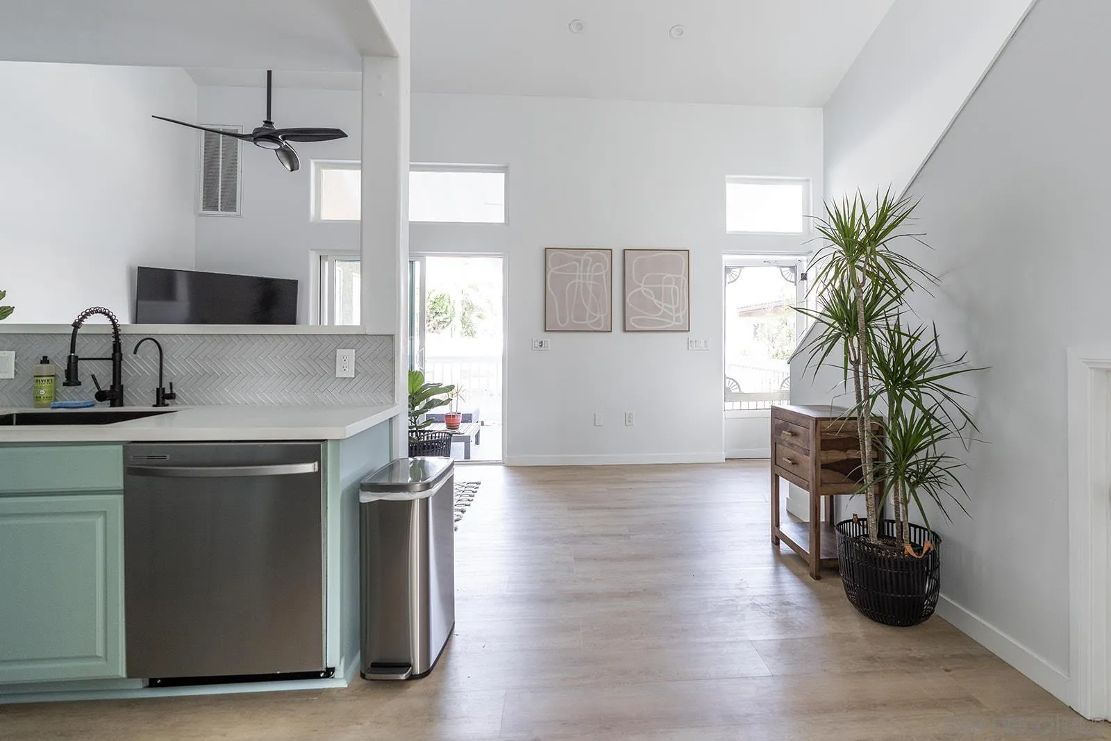 4851 Narragansett Ave