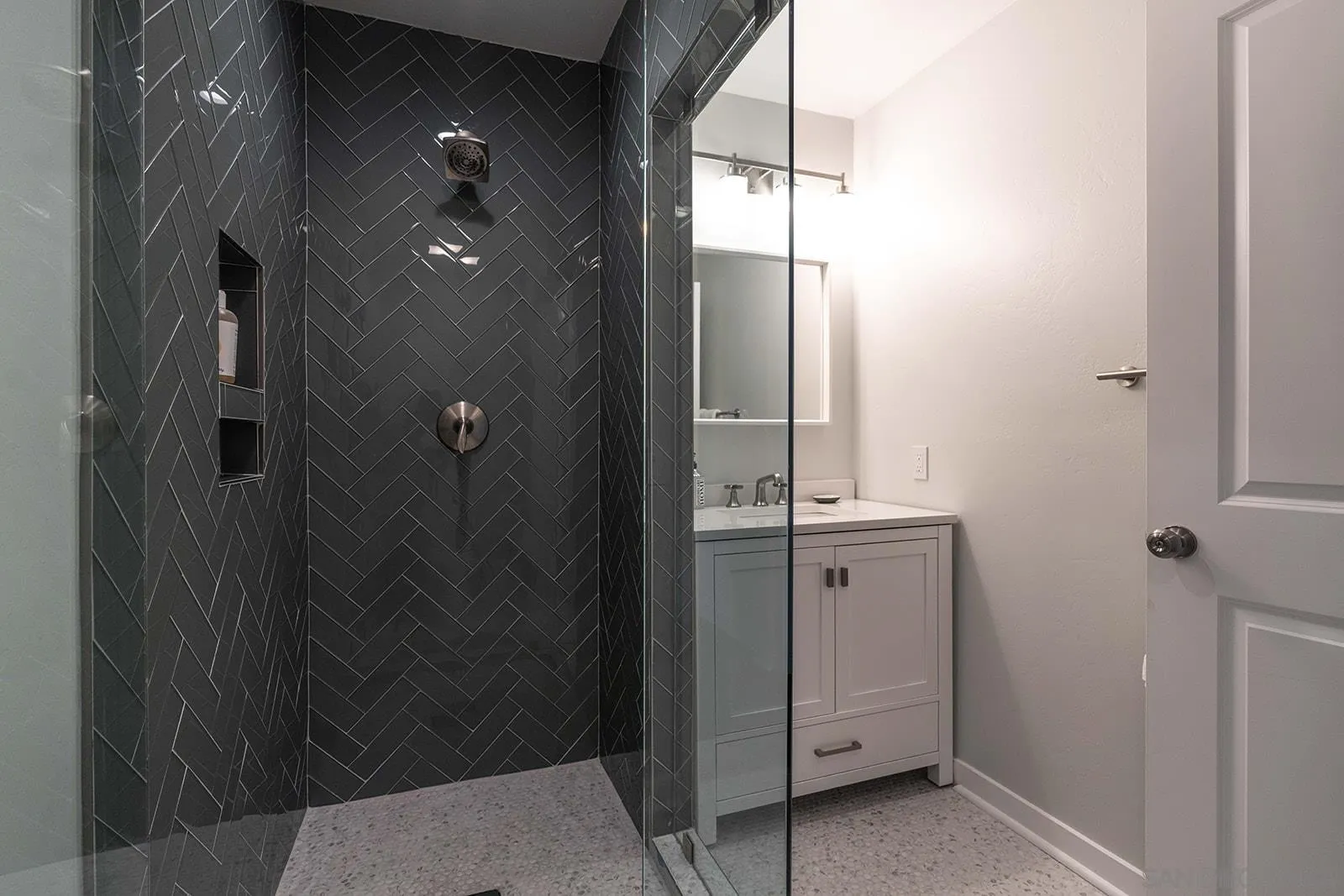 4851 Narragansett Ave