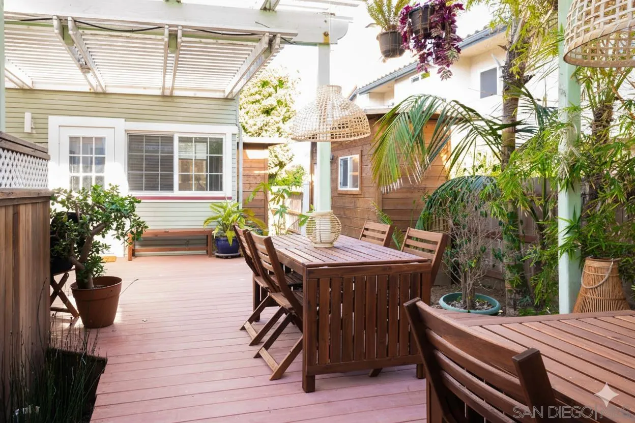 4851 Narragansett Ave