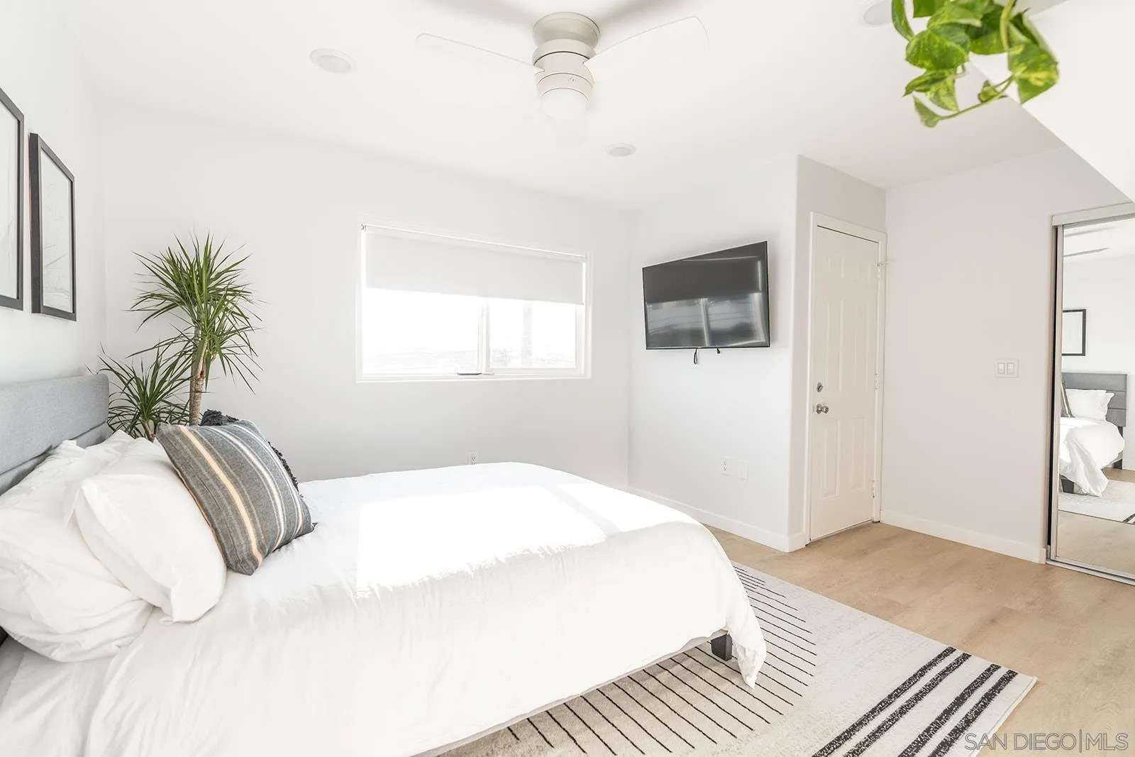 4851 Narragansett Ave