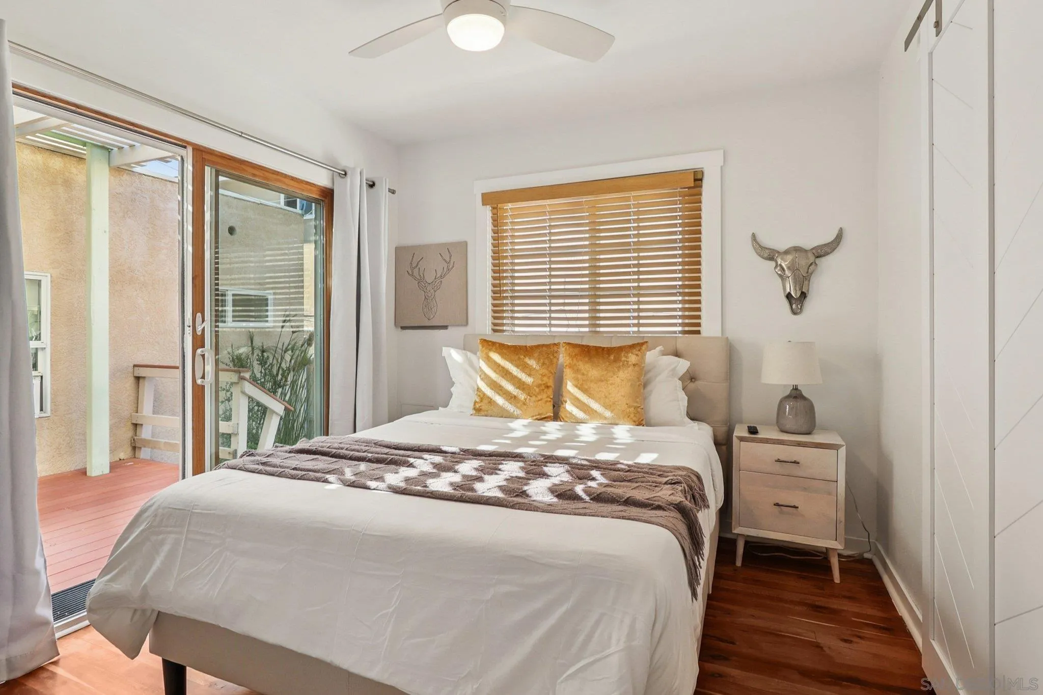 4851 Narragansett Ave