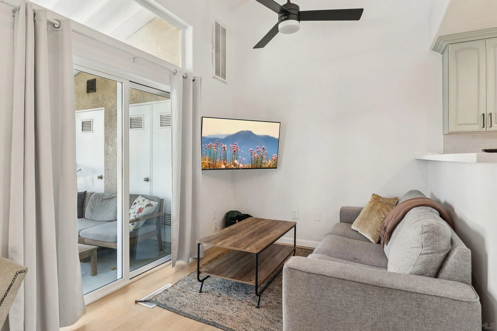 4851 Narragansett Ave