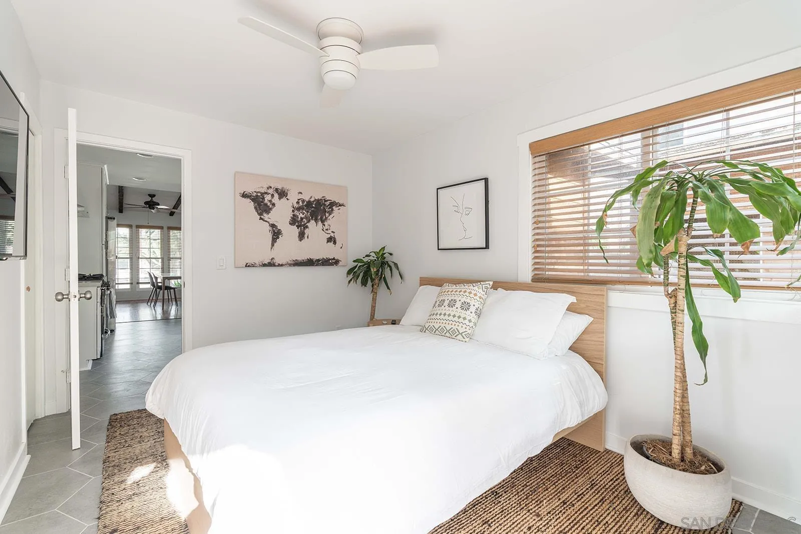 4851 Narragansett Ave