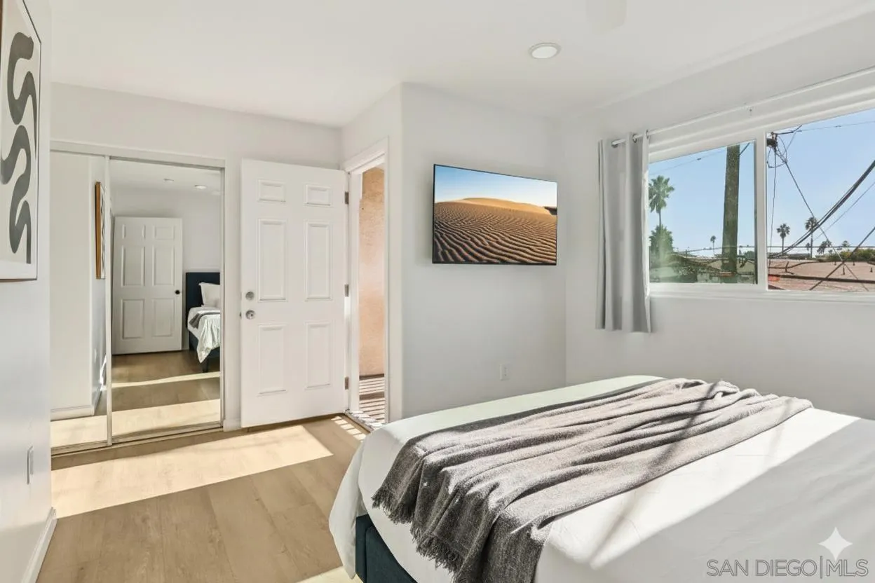 4851 Narragansett Ave