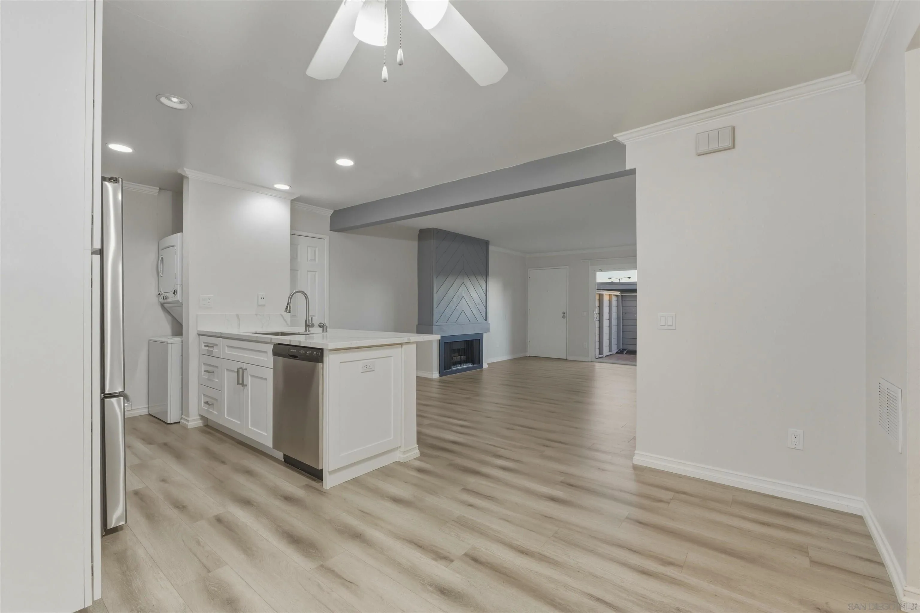 9229 Village Glen Dr Unit 136