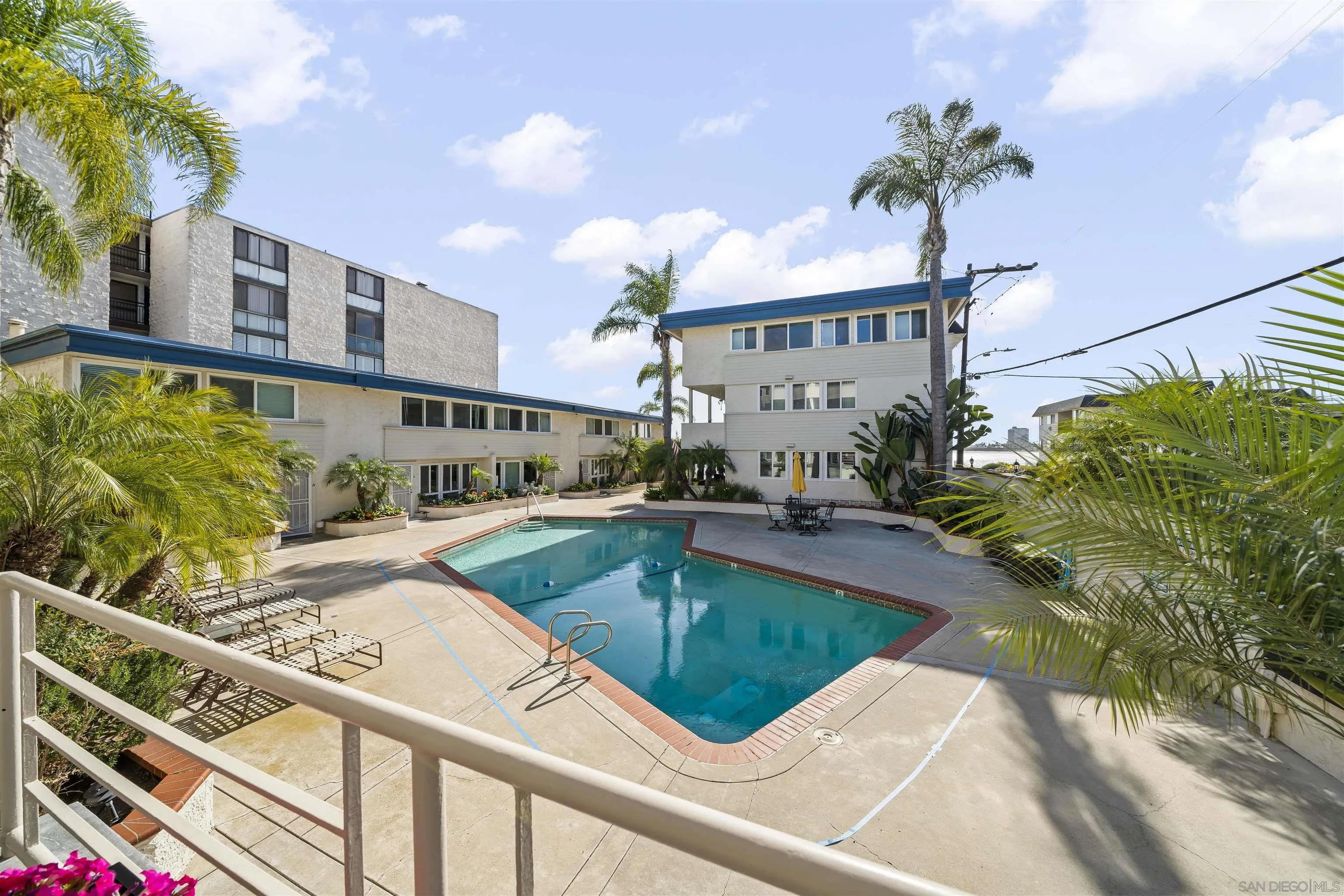 3920 Riviera Dr Unit A