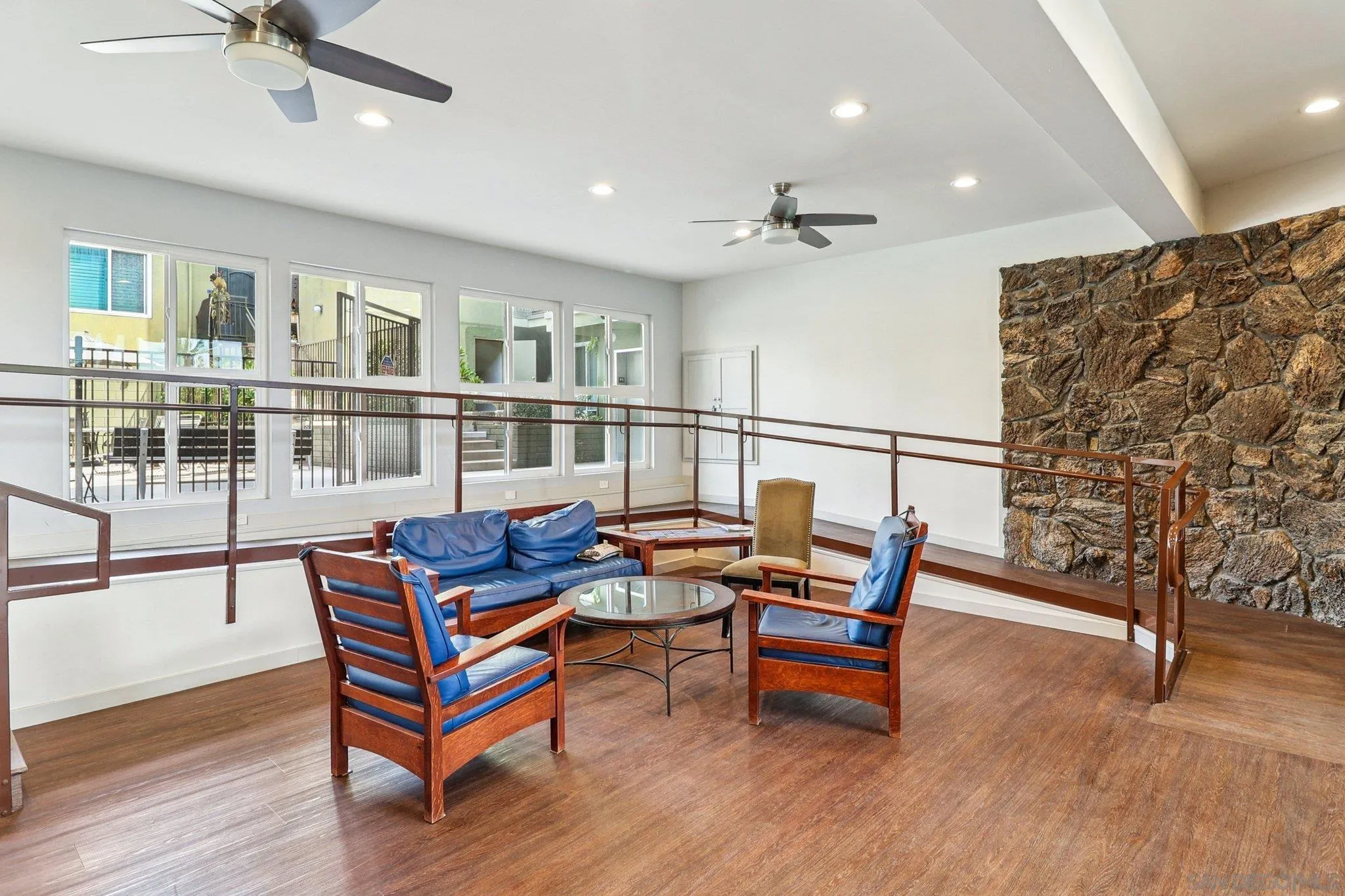2266 Grand Unit 23
