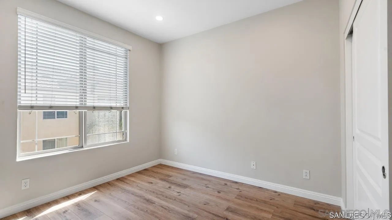 8301 Rio San Diego DR Unit: 7