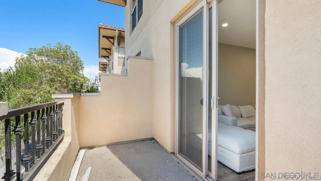8301 Rio San Diego DR Unit: 7