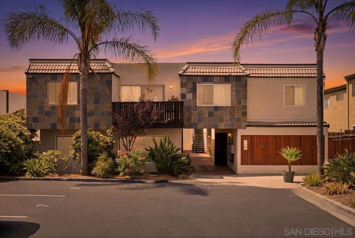 6735 Amherst Unit 5