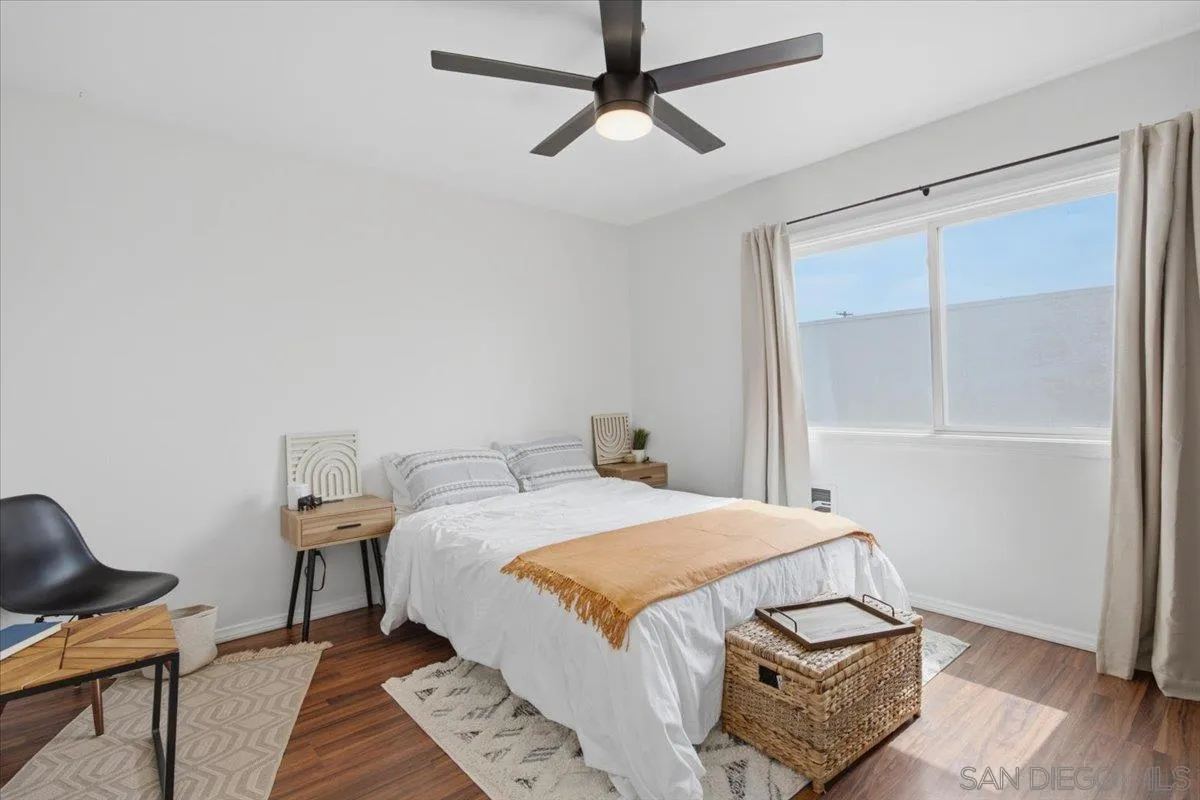 6735 Amherst Unit 5