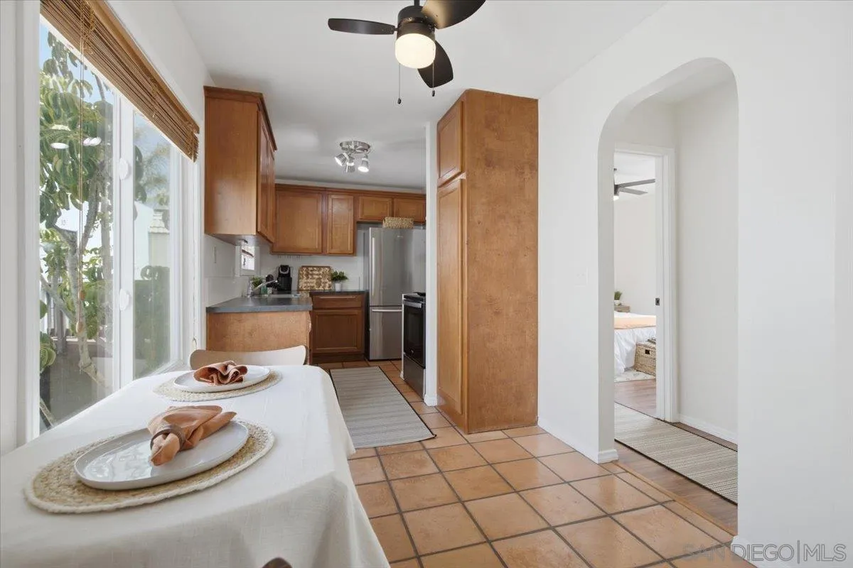 6735 Amherst Unit 5