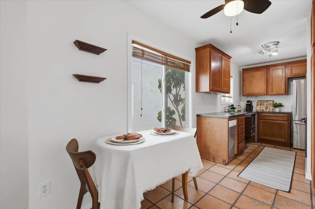 6735 Amherst Unit 5