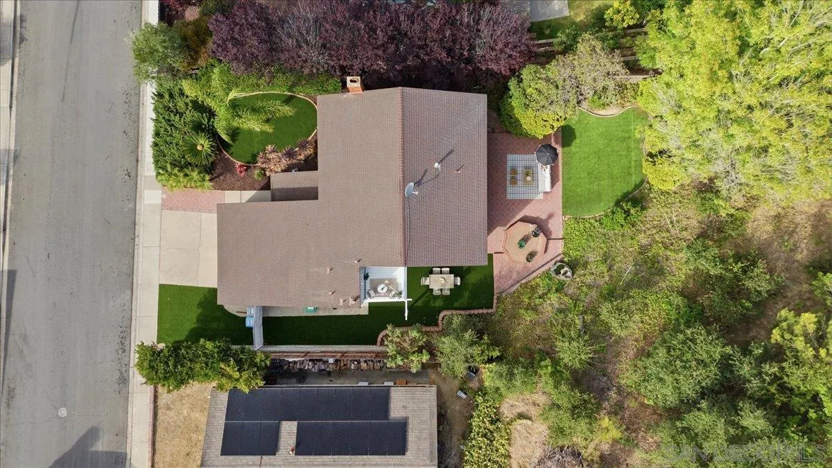 6783 Robbins Way