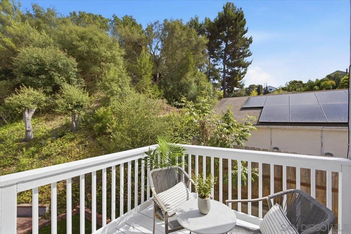 6783 Robbins Way