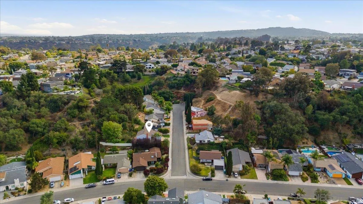6783 Robbins Way