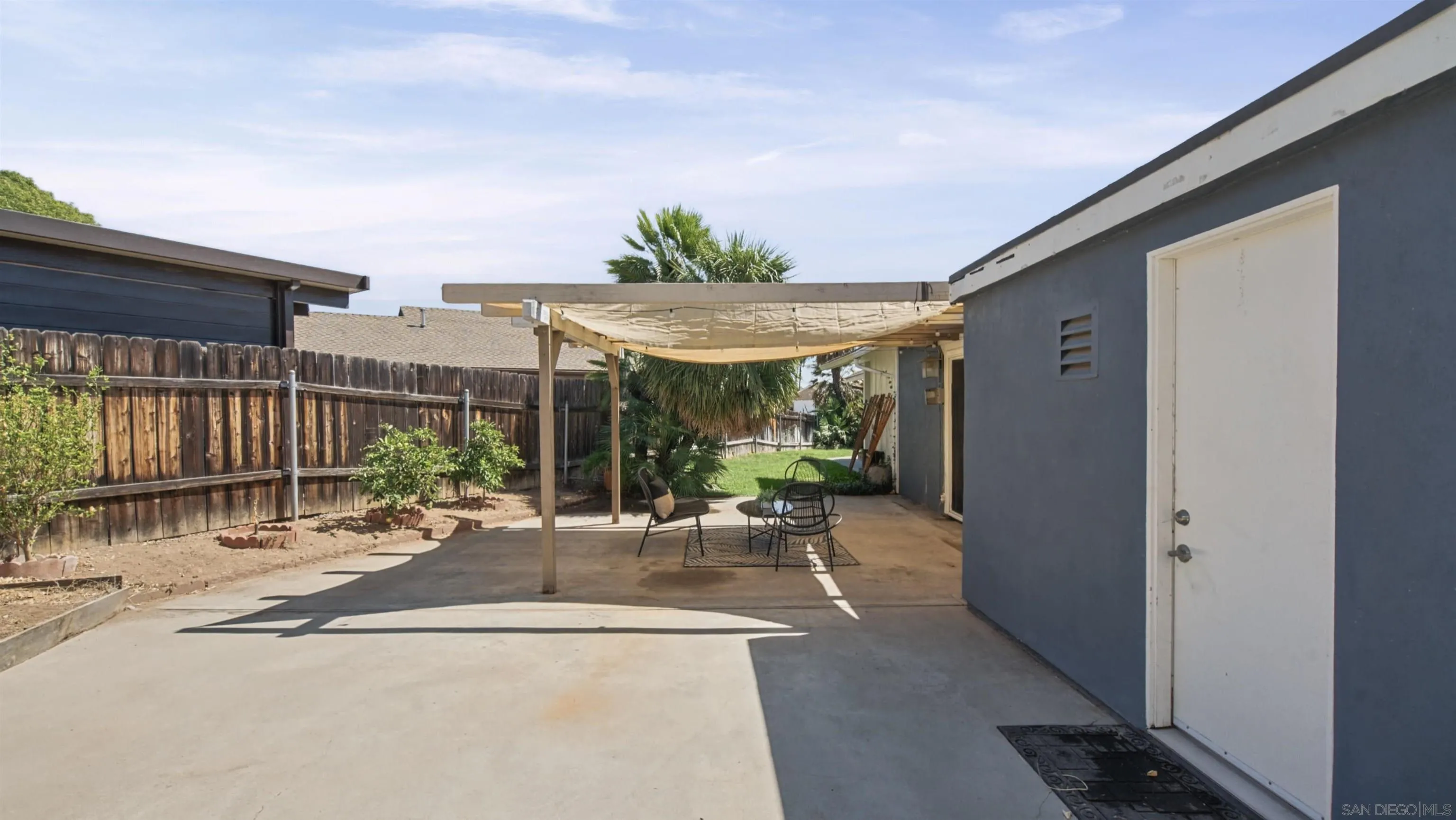 10958 Gayola Dr