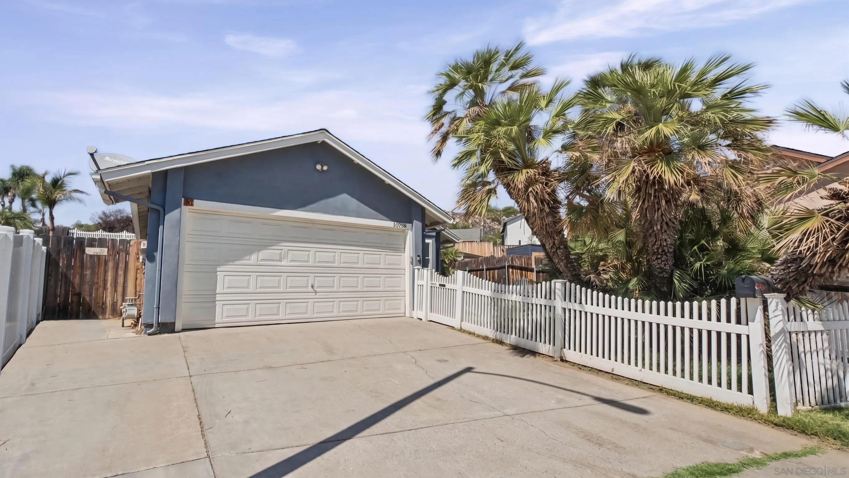 10958 Gayola Dr