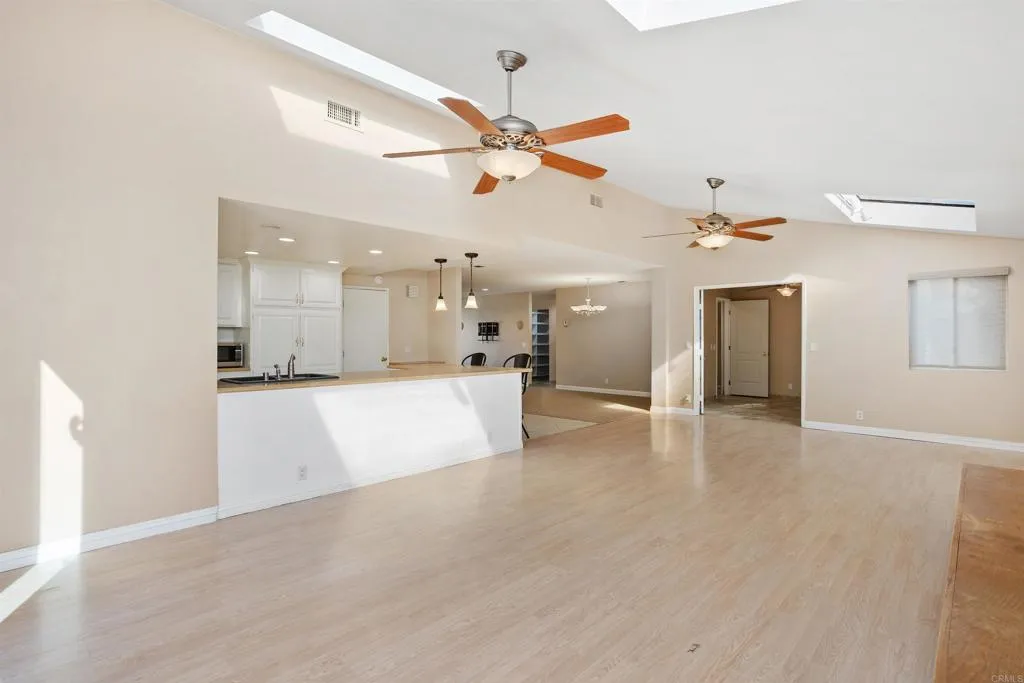 4015 Via Serra