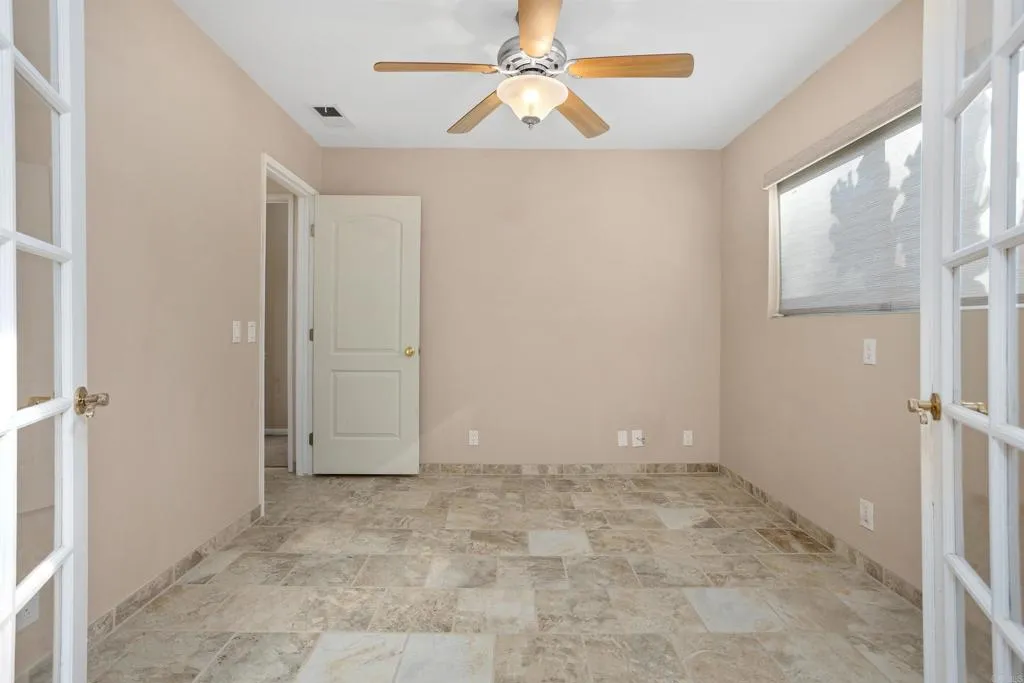 4015 Via Serra