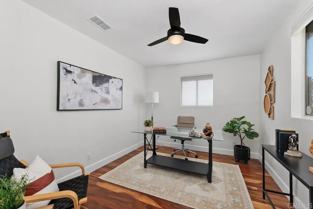 561 Seaview Place