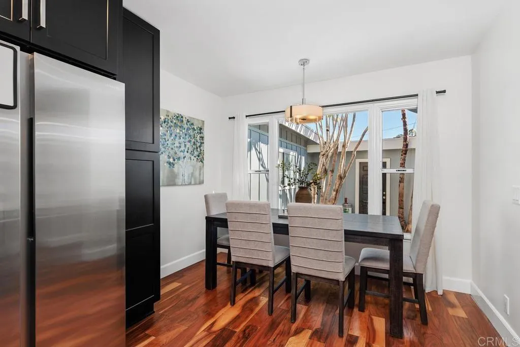 561 Seaview Place