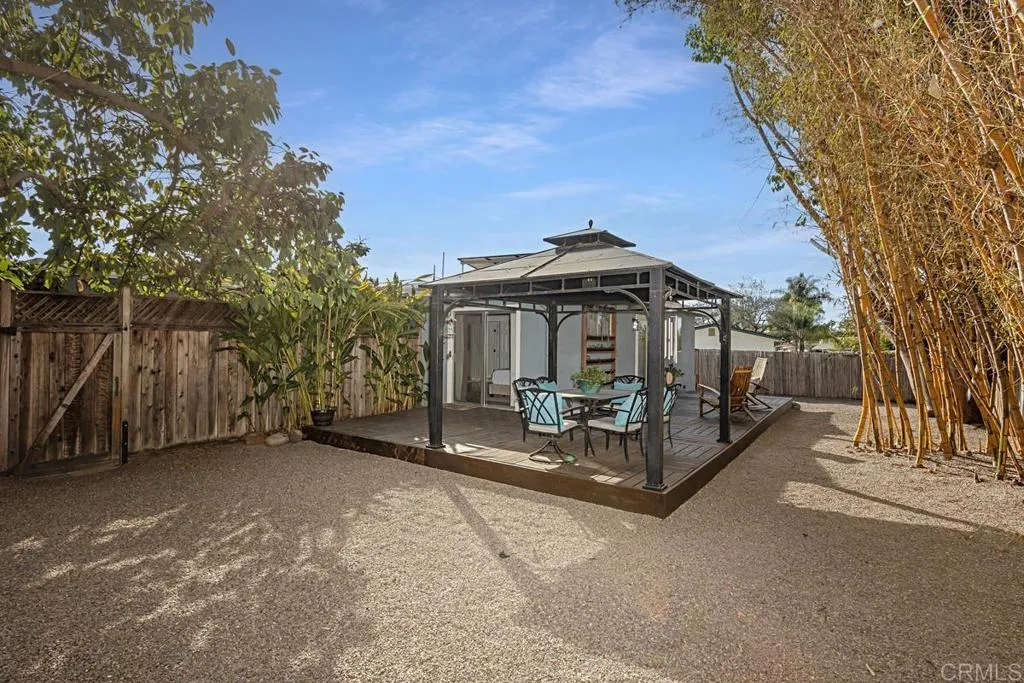 561 Seaview Place