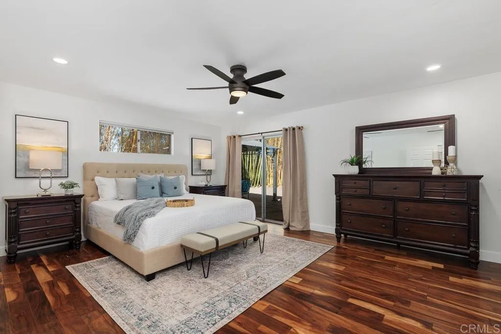 561 Seaview Place