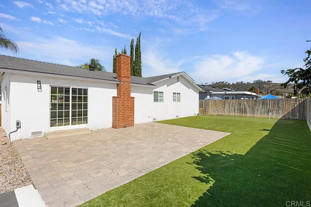 2117 Montemar Avenue