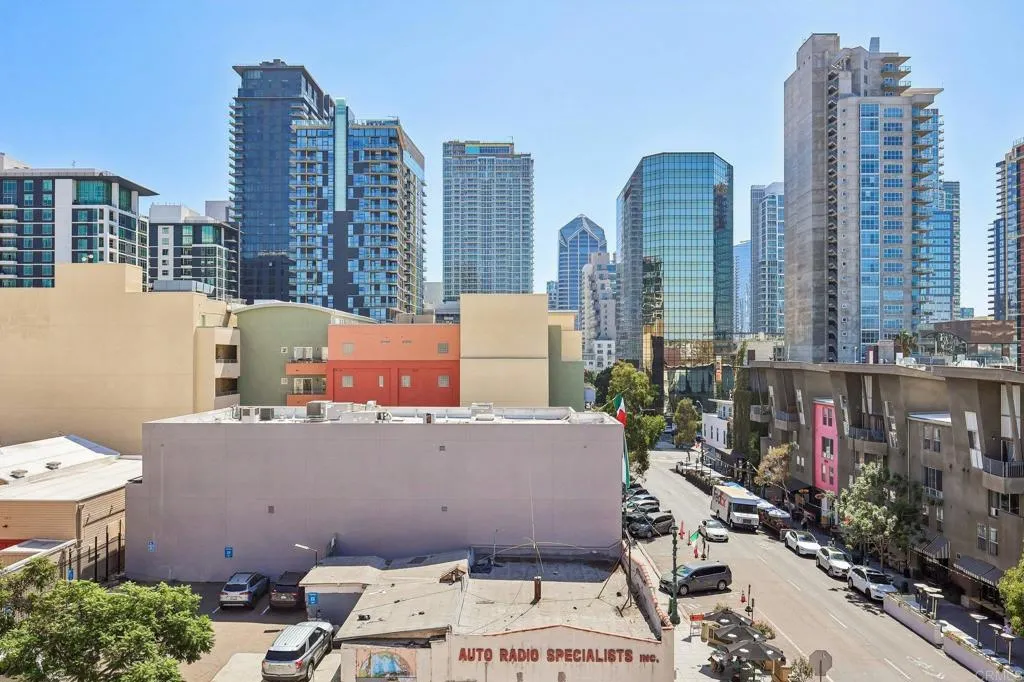 1601 India Street Unit 211