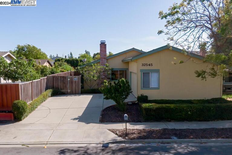 32545 Lake Barlee Ln