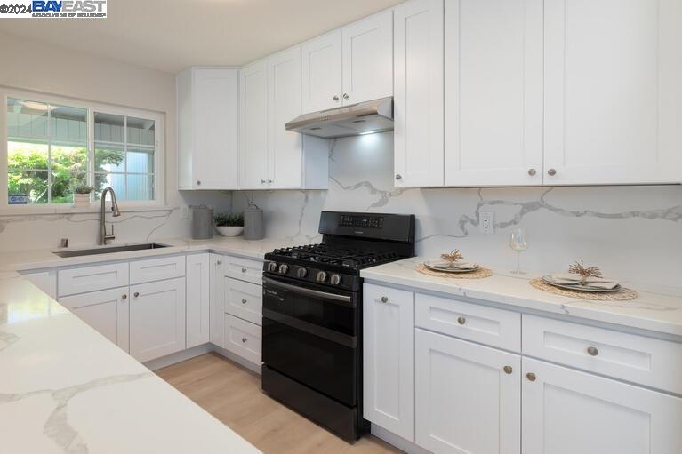 3178 San Rafael Way