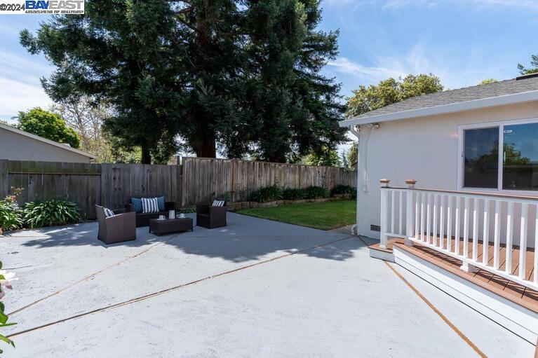 3178 San Rafael Way