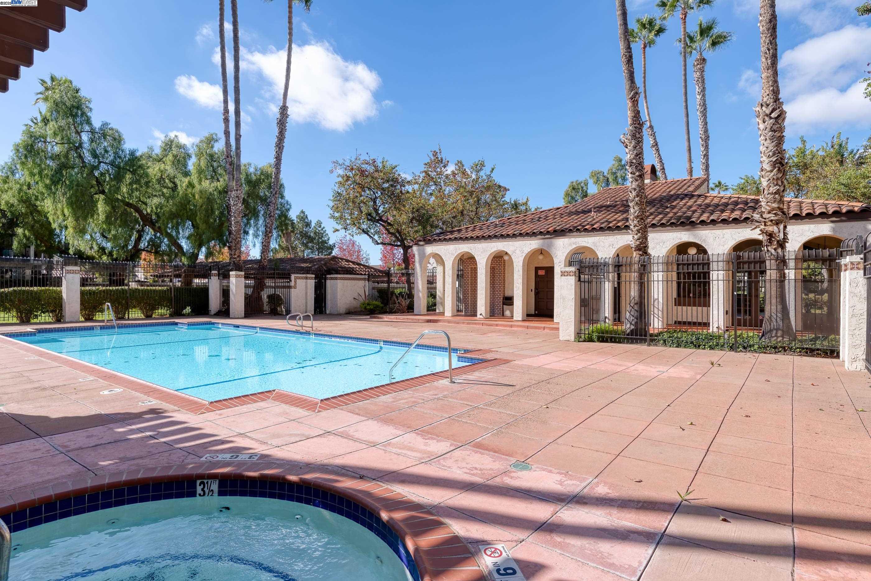 39975 Cedar Blvd # 334