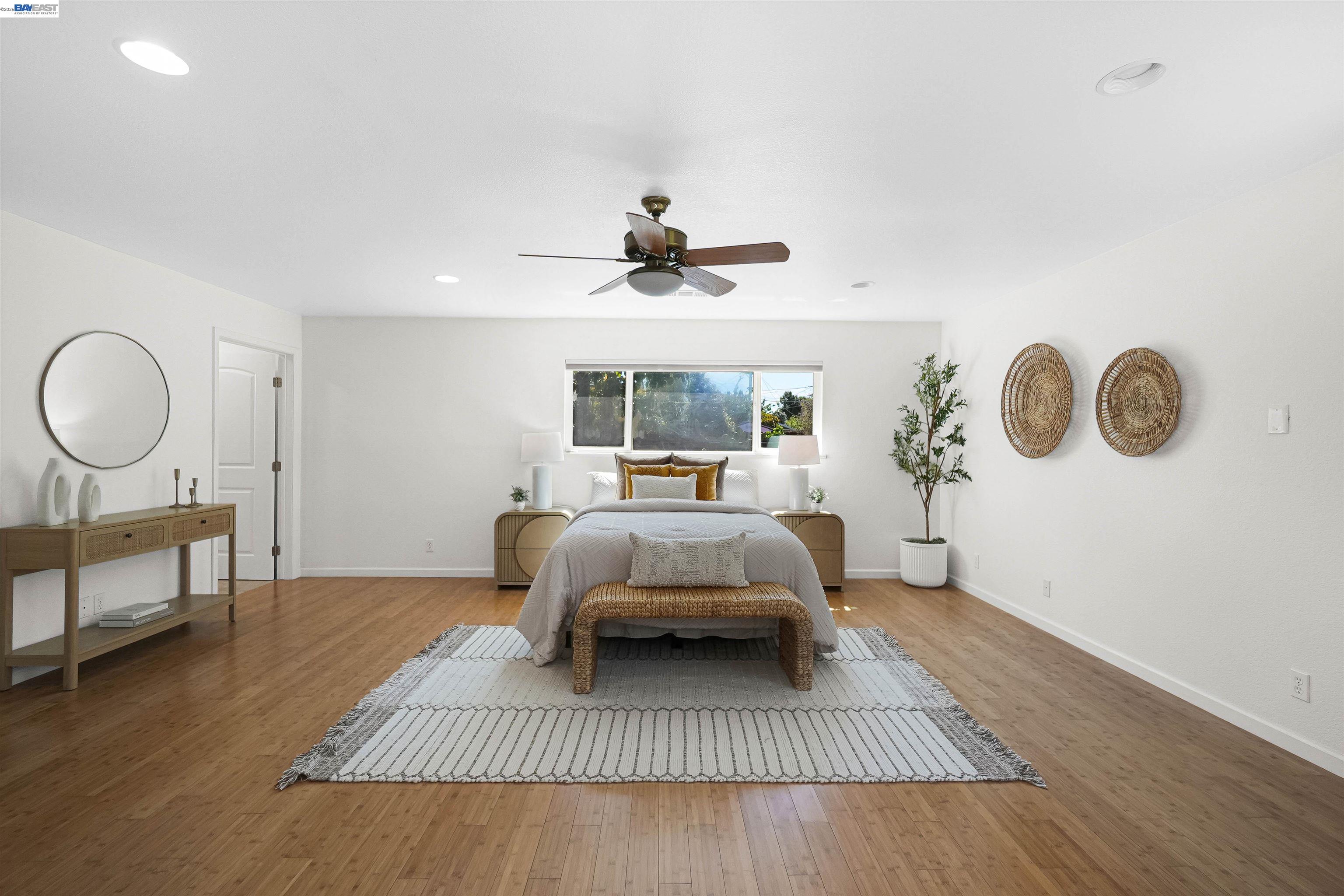 4325 Lorren Dr