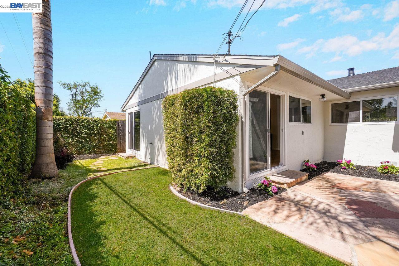5040 Brian Ct