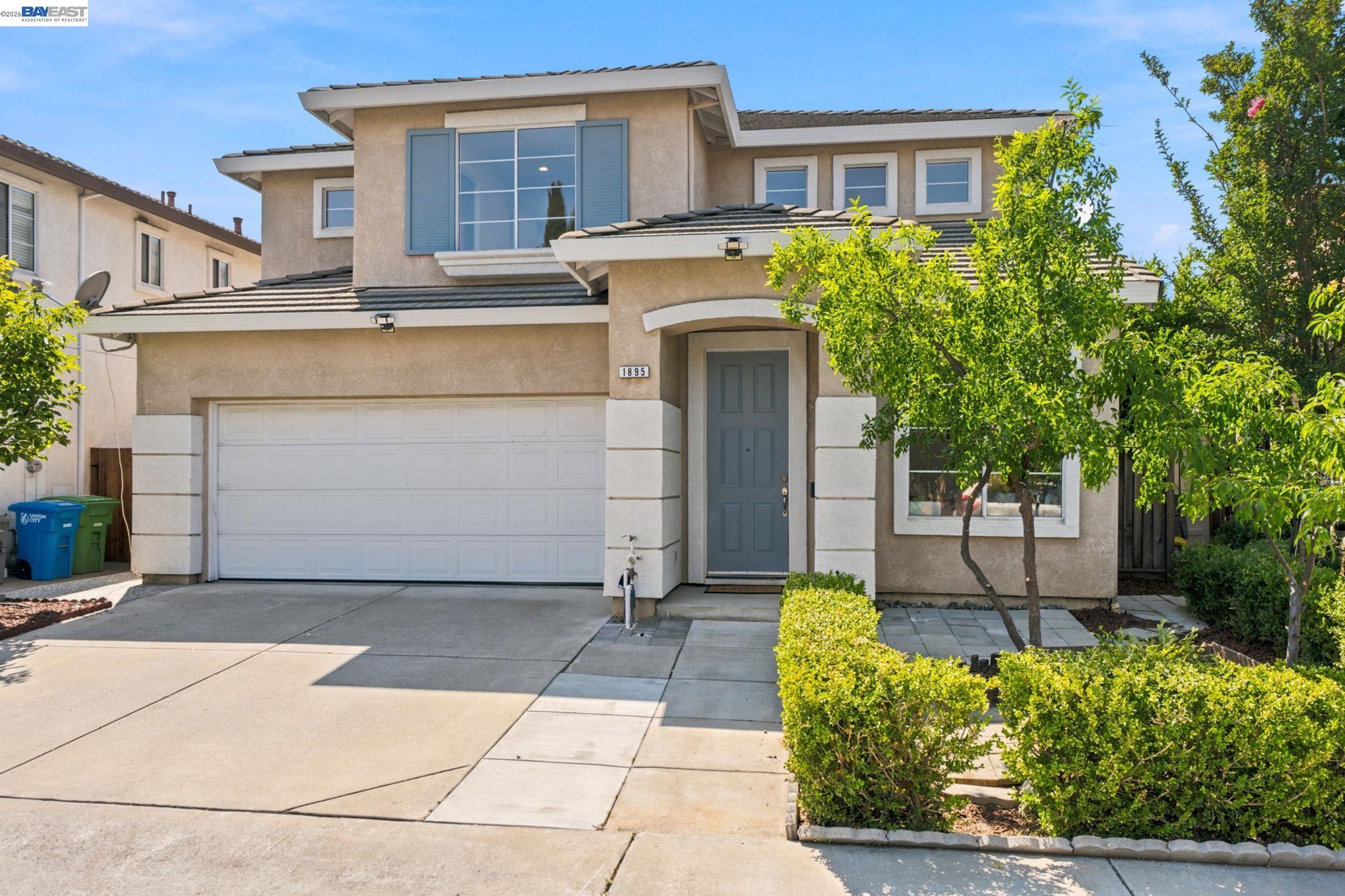 1895 Travertine Way