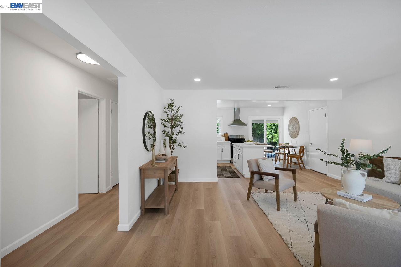 33327 2Nd St