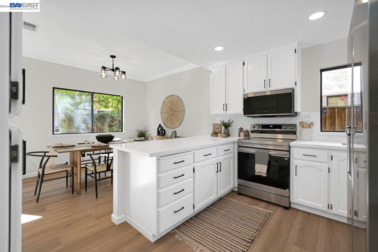 5008 Crandallwood Dr