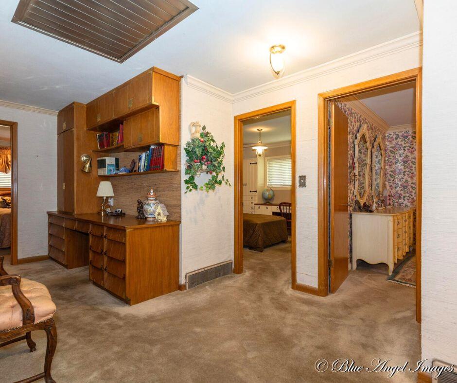 1402 W First Street