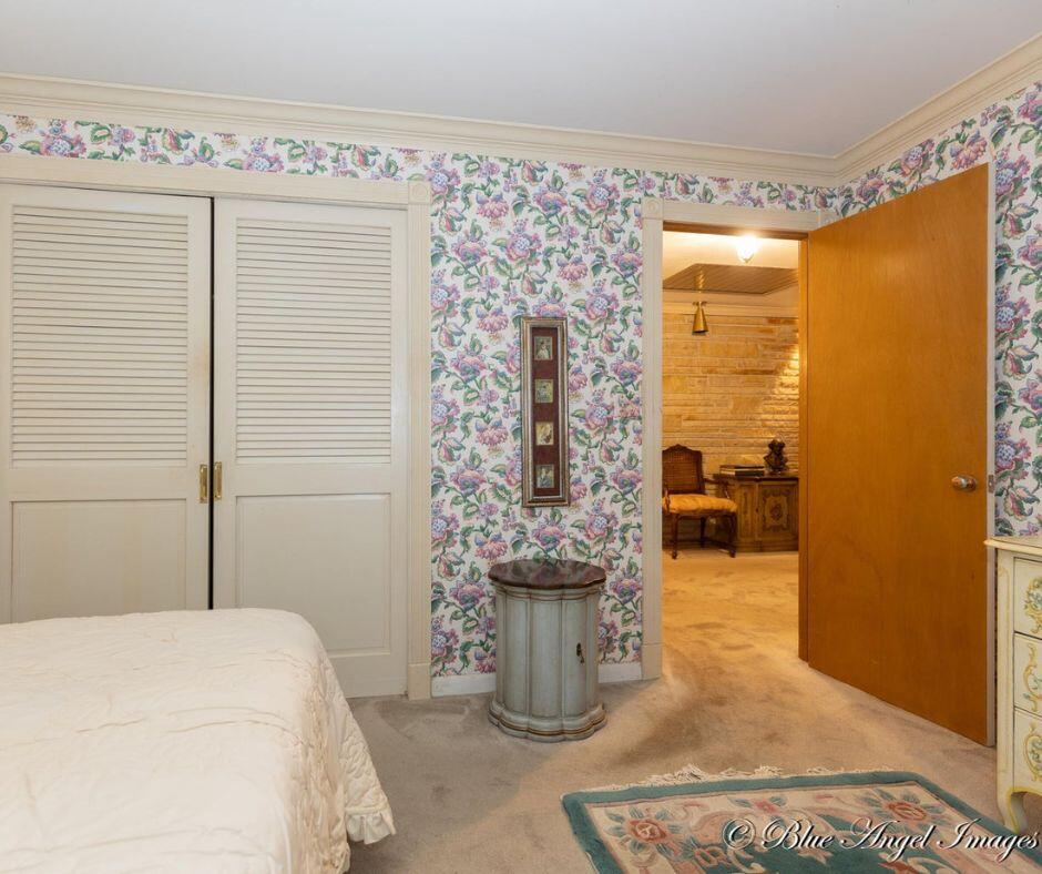 1402 W First Street