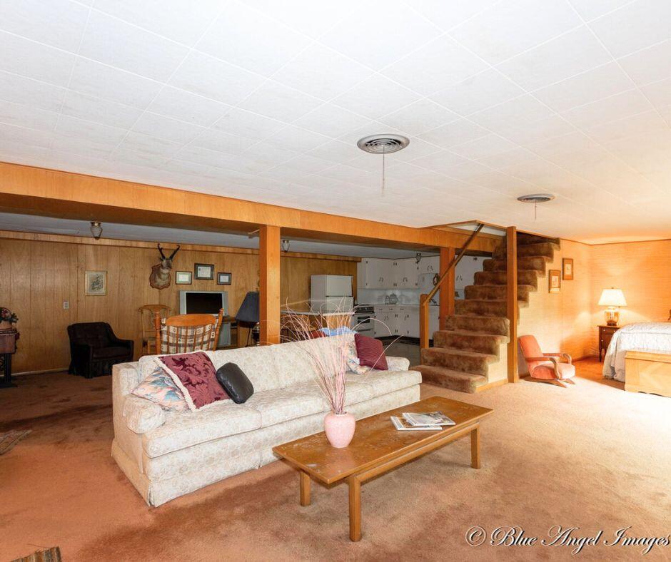 1402 W First Street