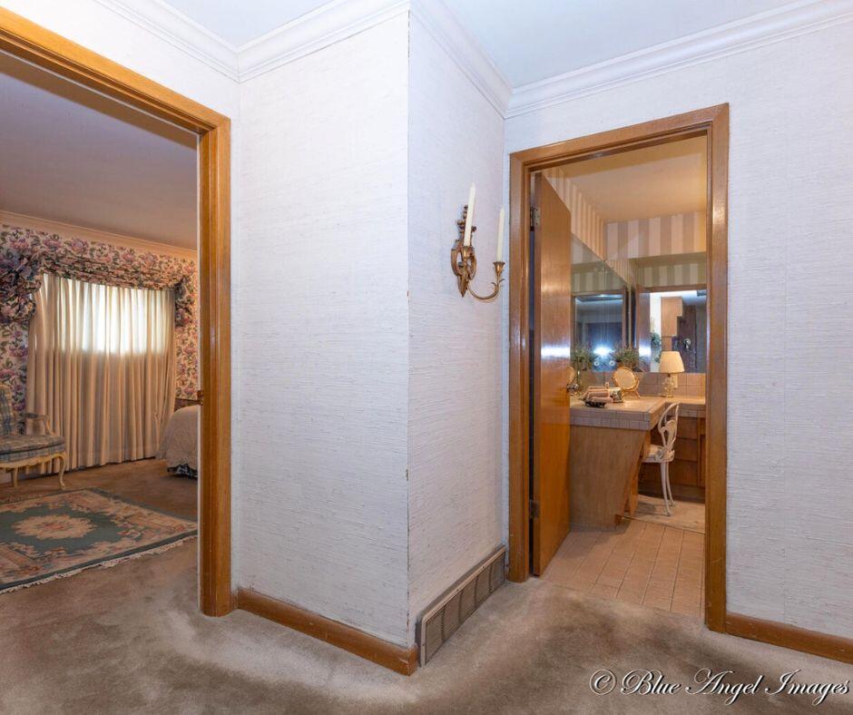 1402 W First Street