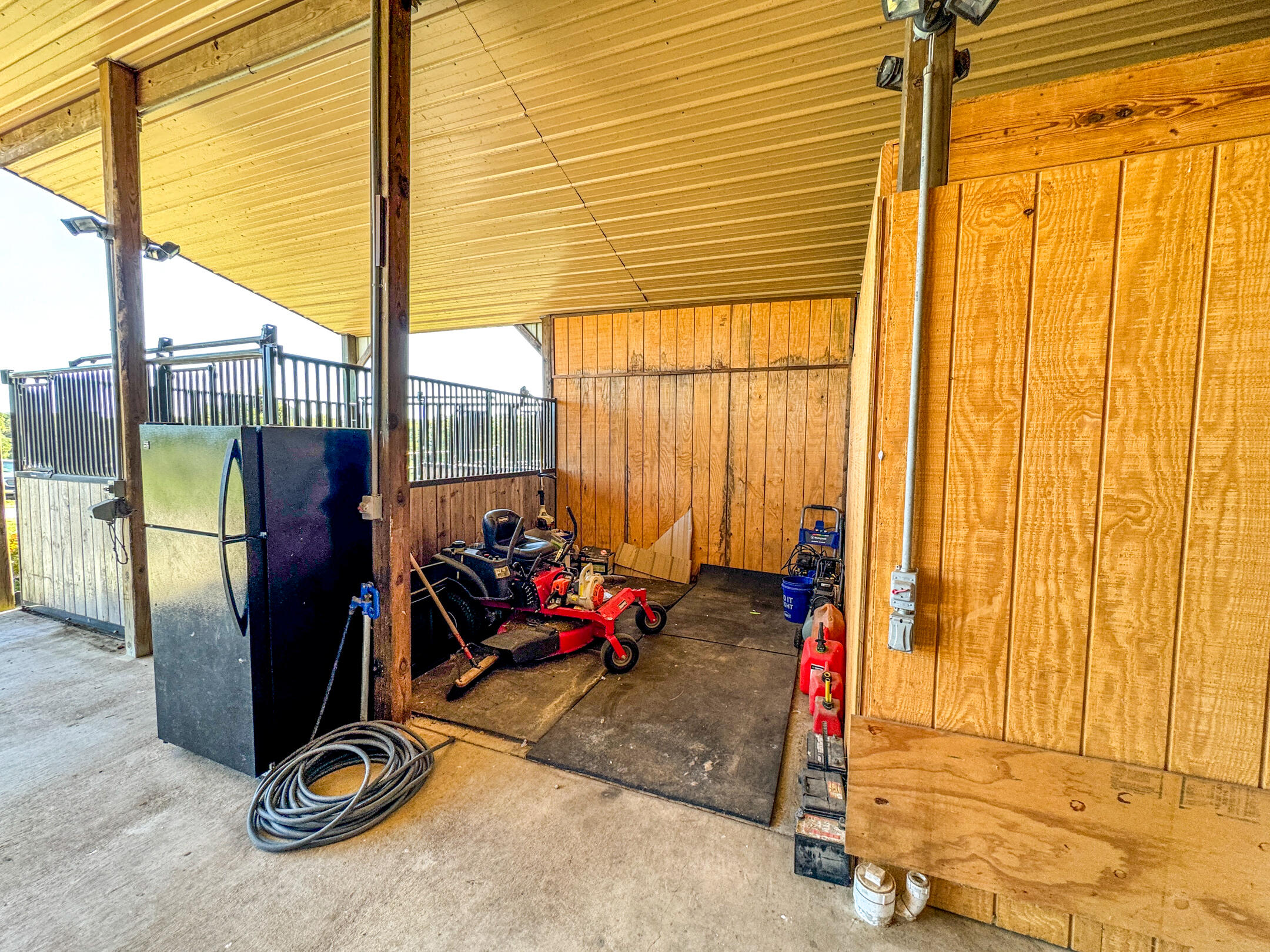 2668 County Road 2710