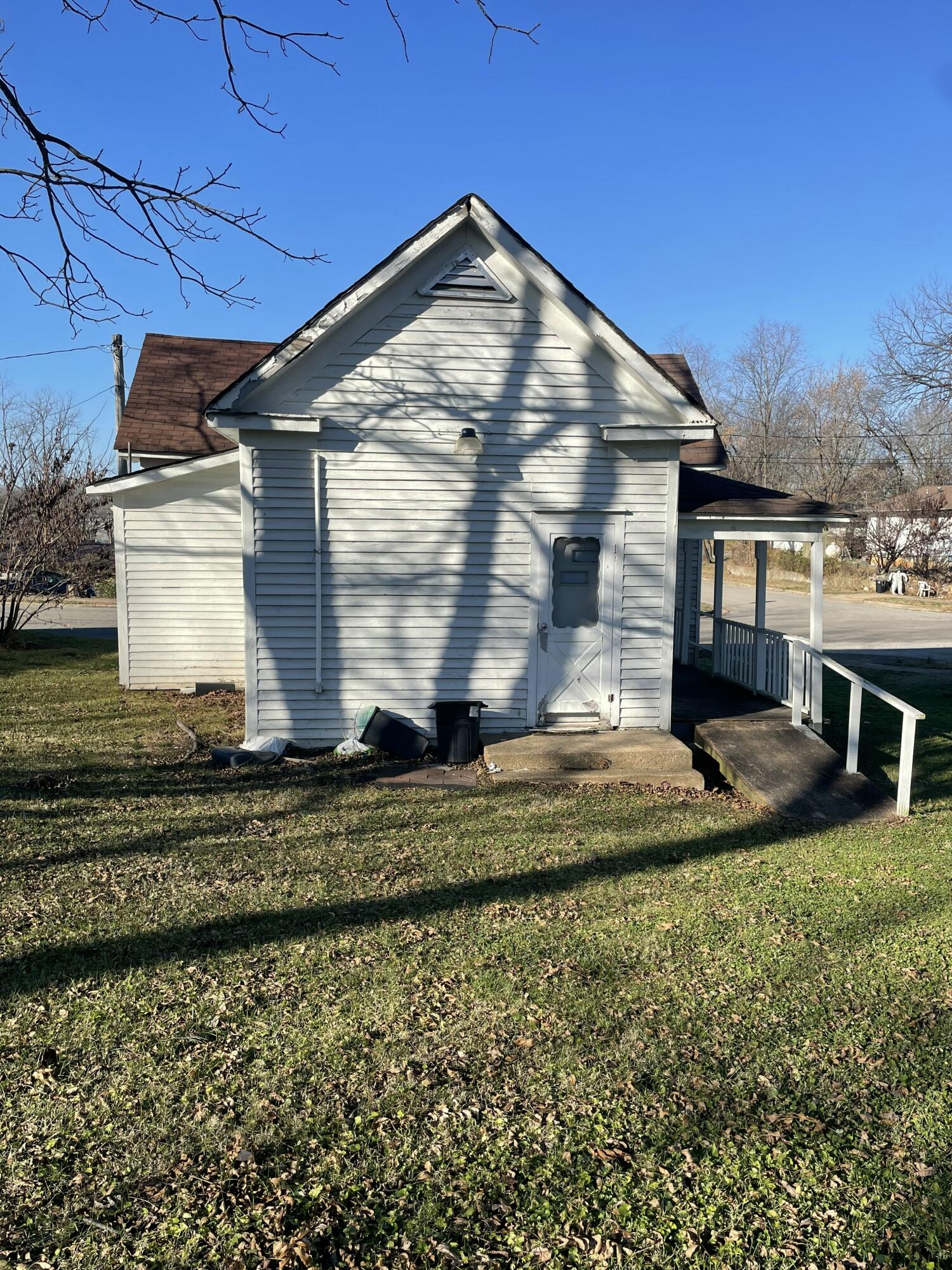 102 E Paydon Street